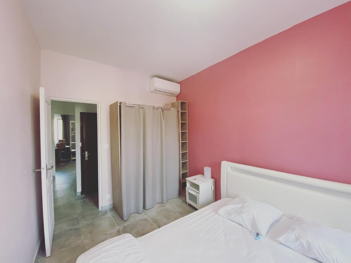 La Maison De Rose Cassis Luaran gambar